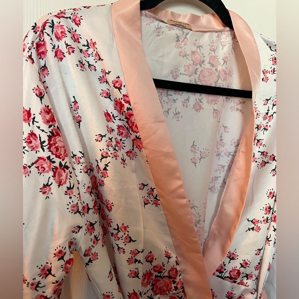 Morgan Lane Satin Robe - Picture 2 of 3